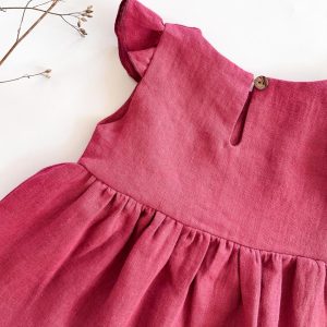 Sofortkauf: Leinenkleid mit Flügelärmeln in Himbeere, Gr. 74/80